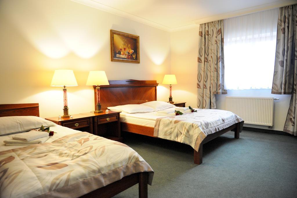 Hotel Czardasz Koziegłowy Habitación foto