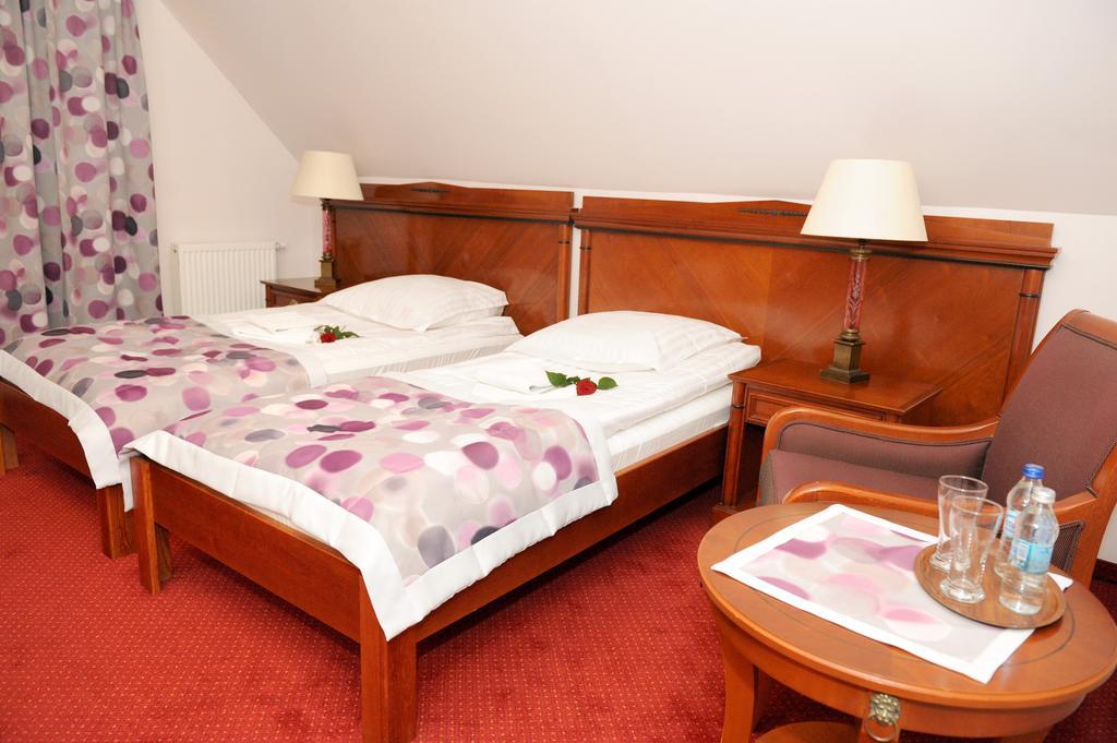 Hotel Czardasz Koziegłowy Habitación foto