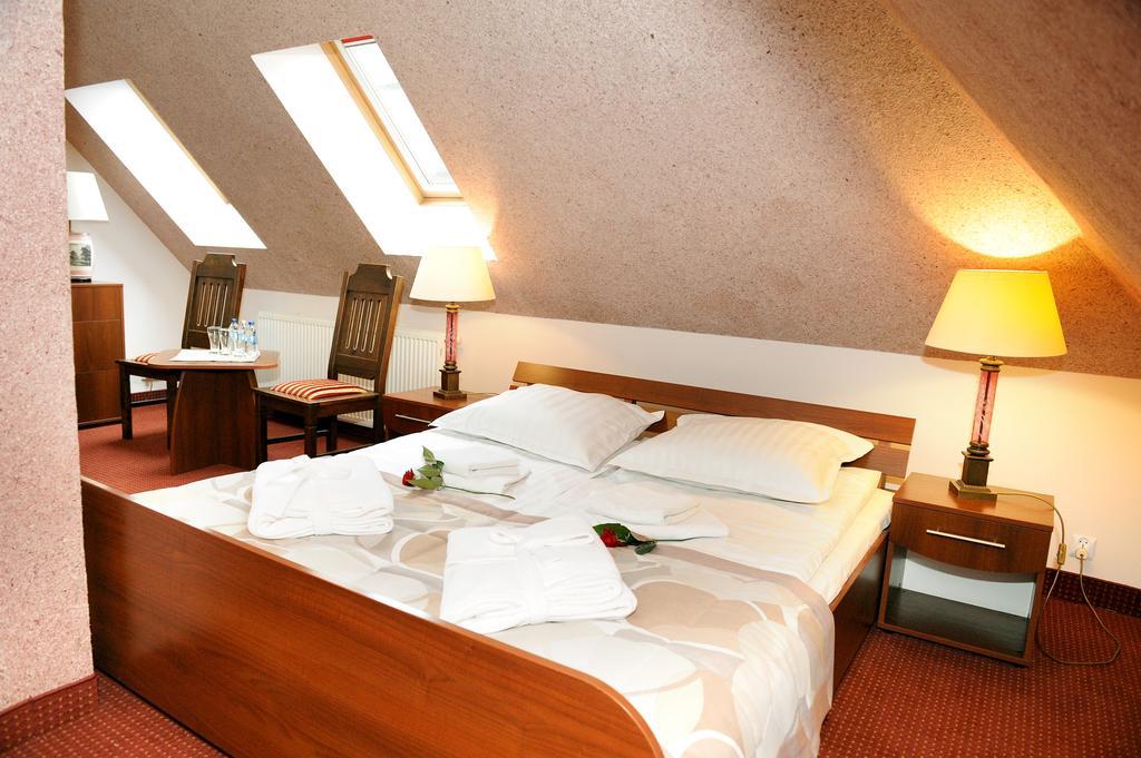 Hotel Czardasz Koziegłowy Habitación foto